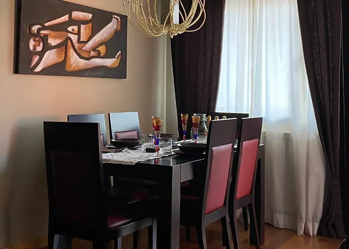 Le Chantre By Aroom Vut - Le - 1359 * León